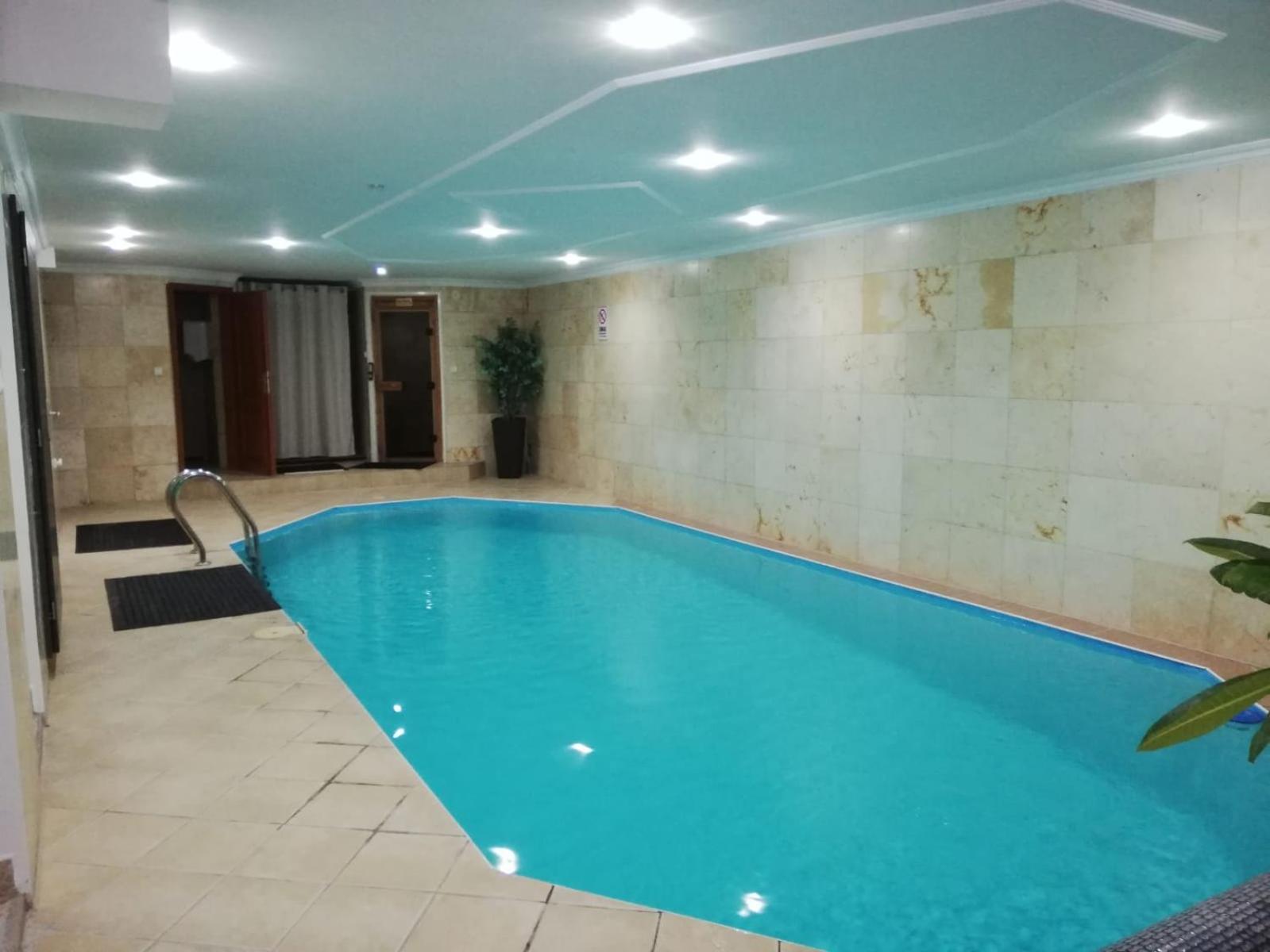 Meduza Wellness Spa S Ubytovanim Hlohovec Exterior photo